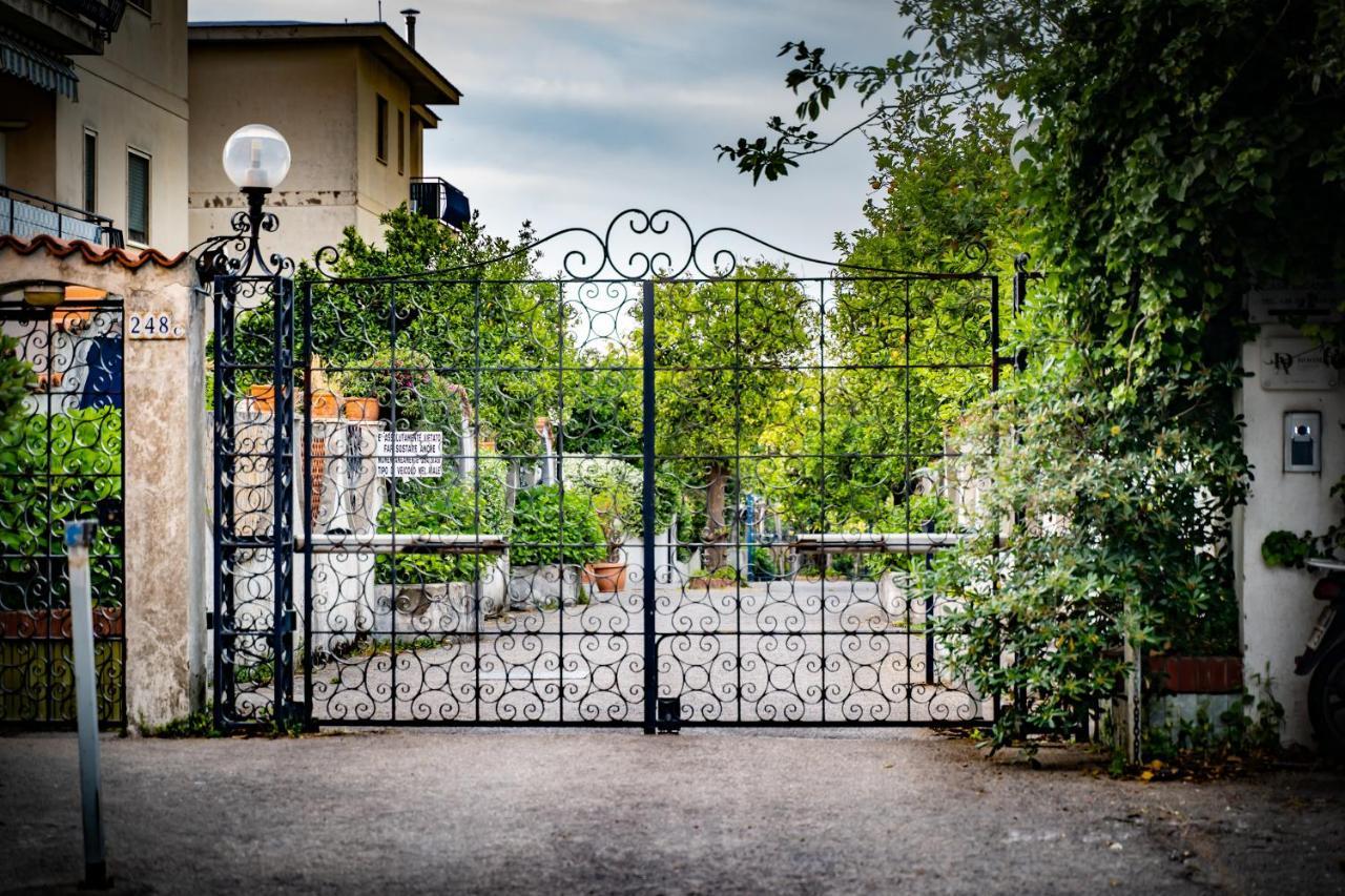 Sorrento Hidden Garden & Rooms Bagian luar foto